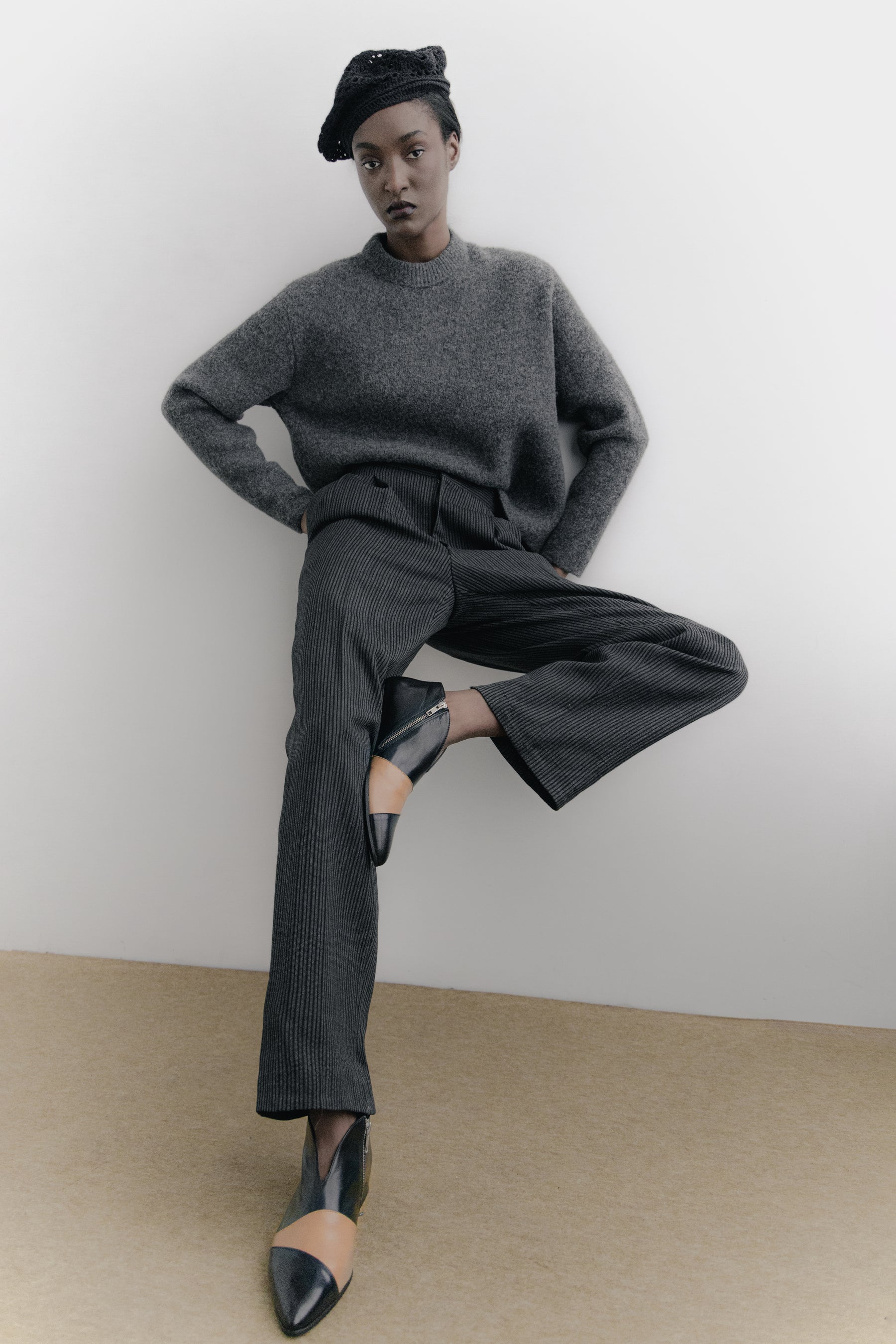 Sharp Negro Beige