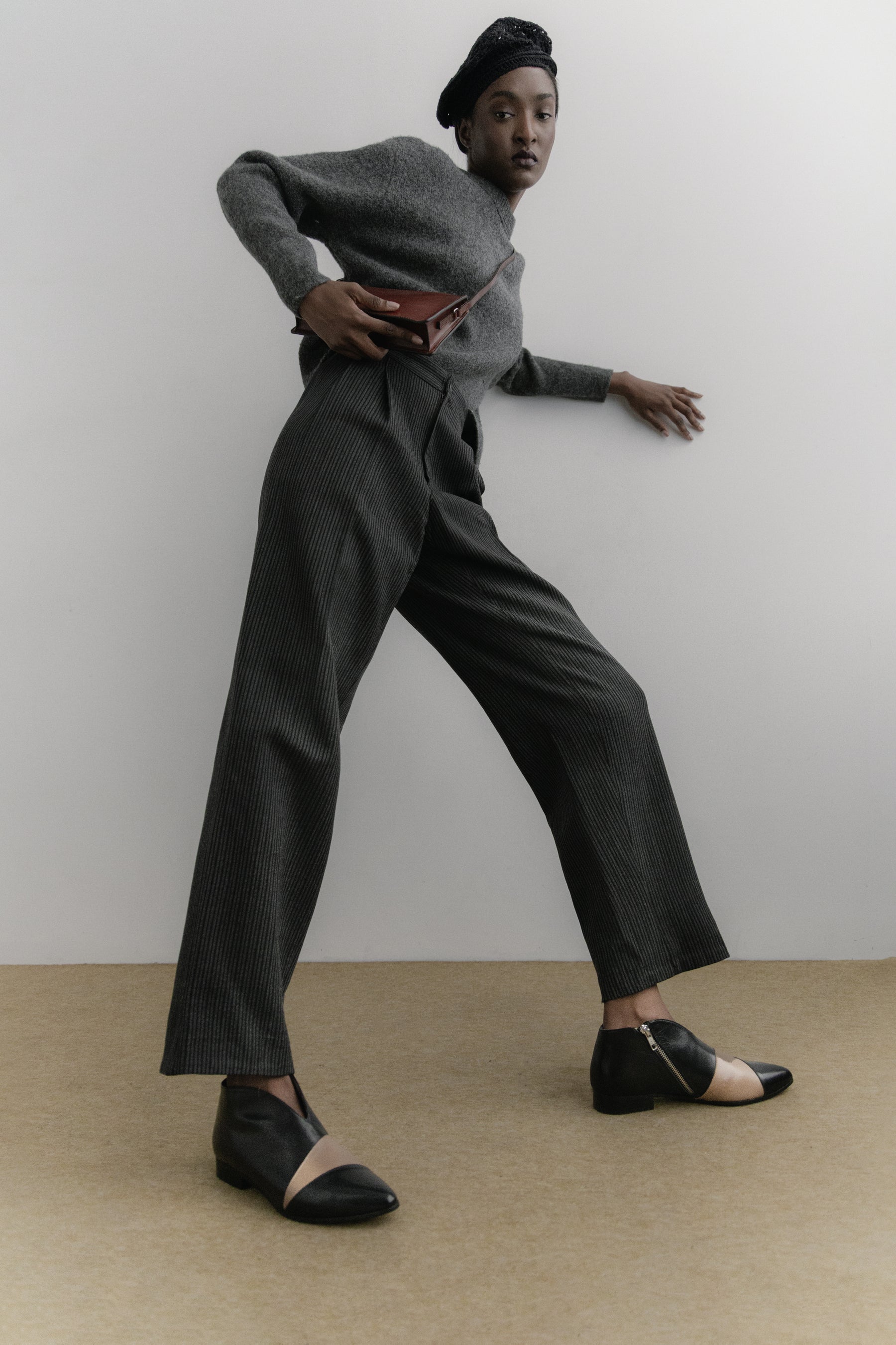 Sharp Negro Beige