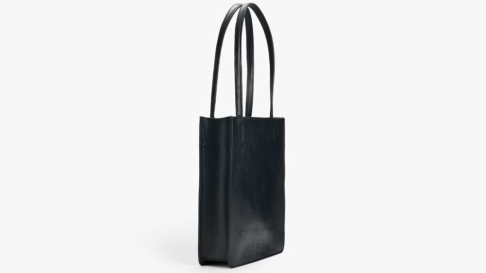 Magazine Tote Abatanada Negra