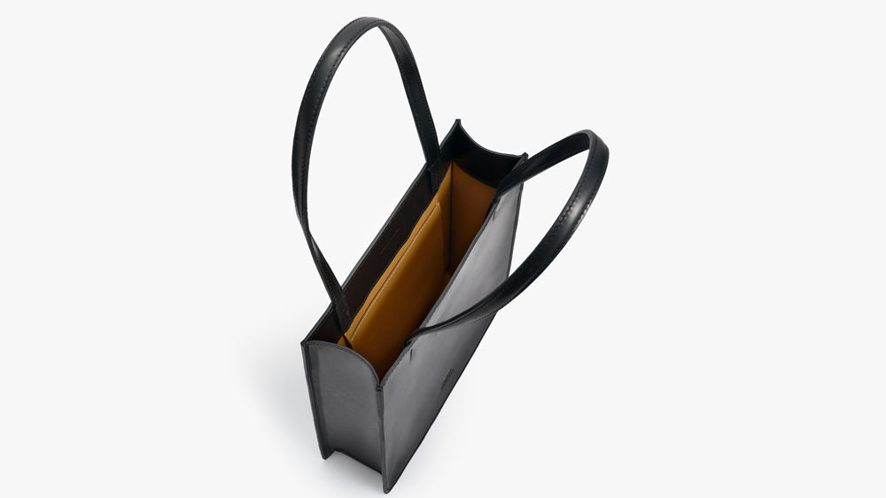 Magazine Tote Vaqueta Negro